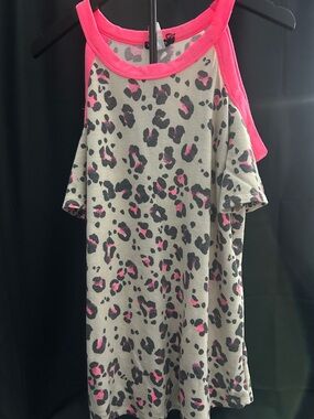 HEIMISH USA Neon Pink & Light Gray Leopard Print Top